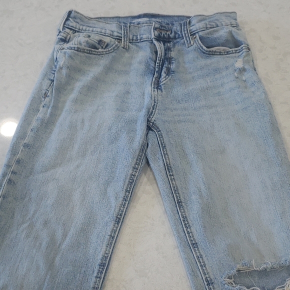 Old Navy Boyfriend Mid-rise jeans - Picture 4 of 5